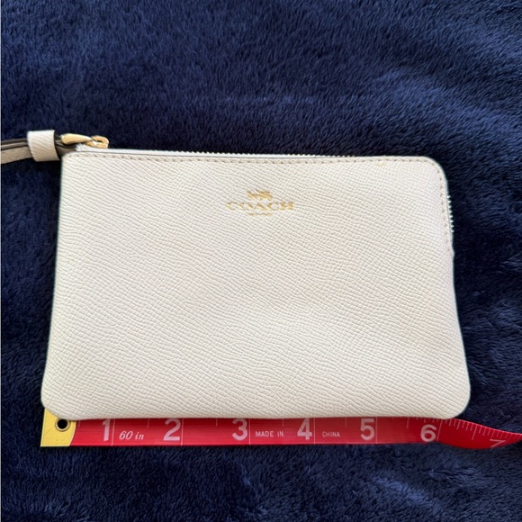NWT Coach Ivory Textured Wristlet